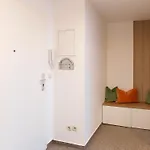 Schlosskoenig - Modernes & Zentrales Mit Balkon Und Arbeitsplatz *