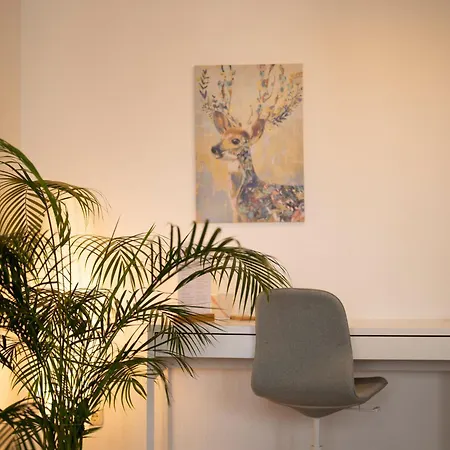 Schlosskoenig - Modernes & Zentrales Mit Balkon Und Arbeitsplatz 슈베린